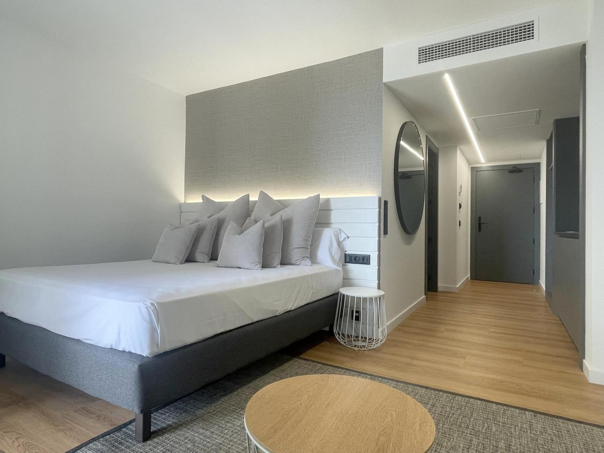 Rentalmar Suites Salou Families Only Zimmer foto